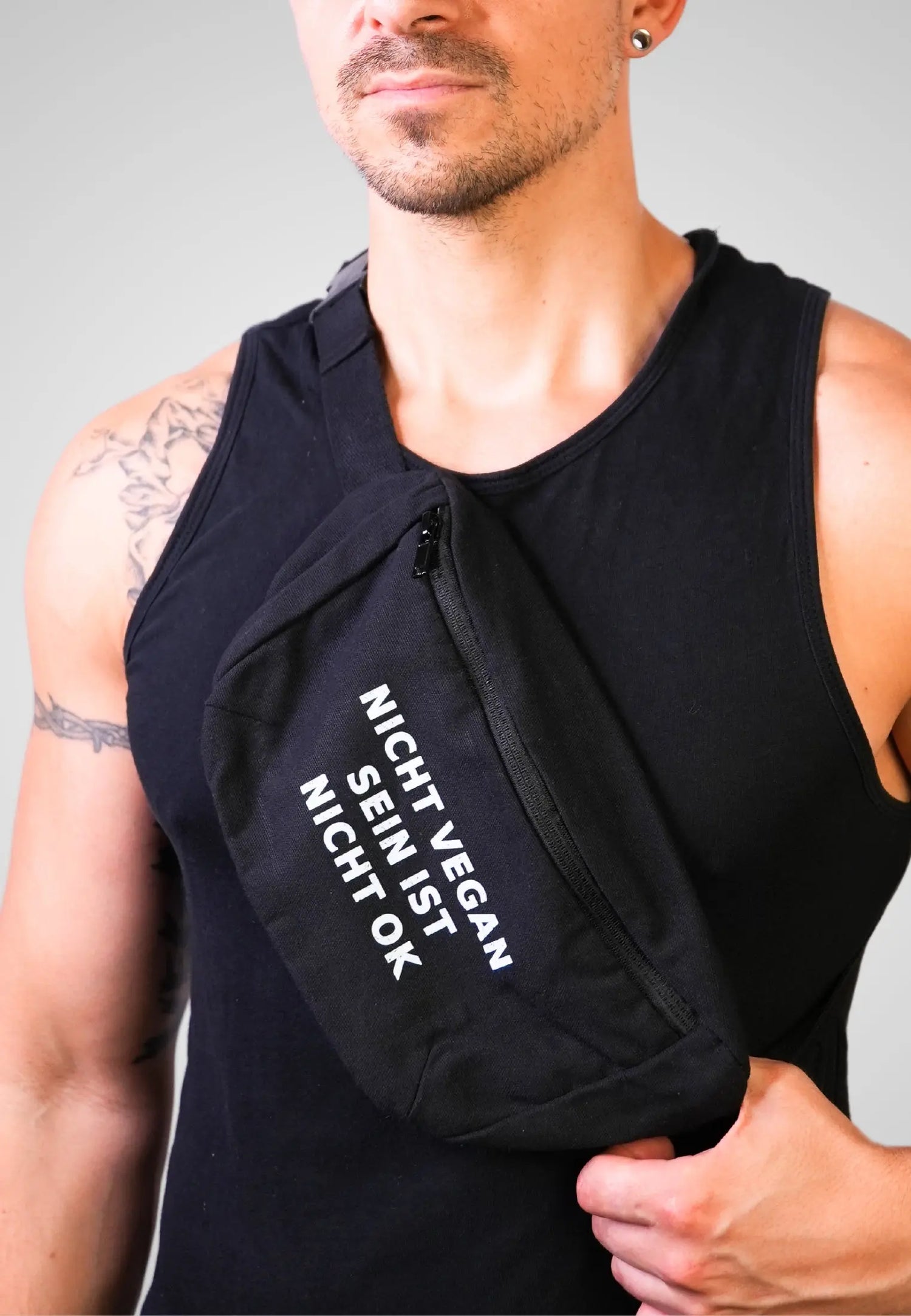 DIE BAUCHTASCHE - NVSINO
